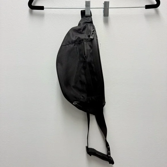 NWOT Free People Movement Ripstop Runner Bag, Black | One Size - Picture 3 of 6